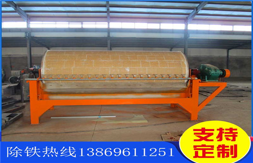 小型磁選機(jī)，小型磁選機(jī)設(shè)備的高精尖發(fā)展之路_輥式小型磁選機(jī)設(shè)備的高精尖發(fā)展之路_磁塊如何排列 